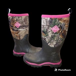 Women Pink Muck Boot Size 10